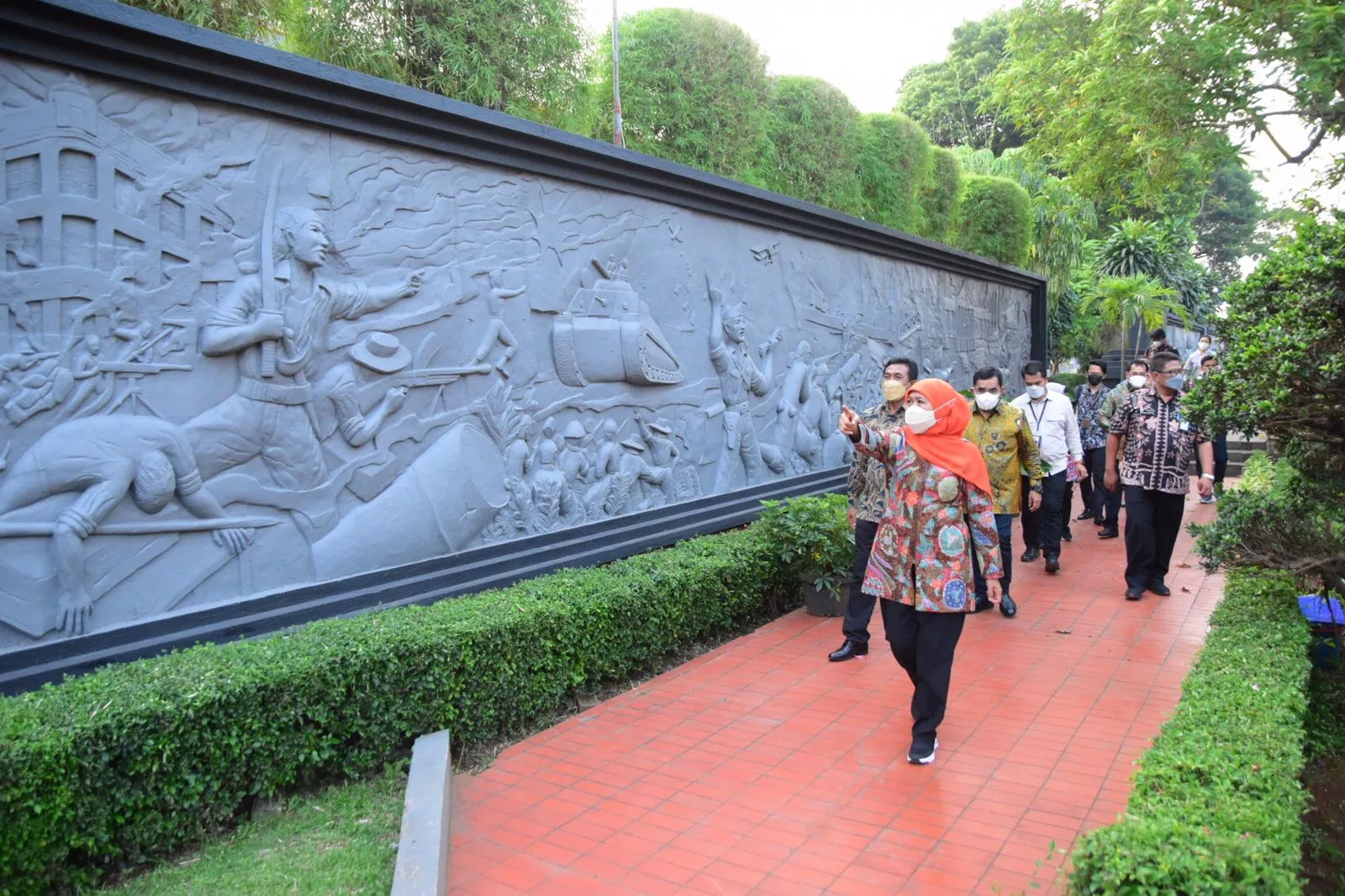 Gubernur Khofifah Siap Percantik Anjungan Jatim di TMII