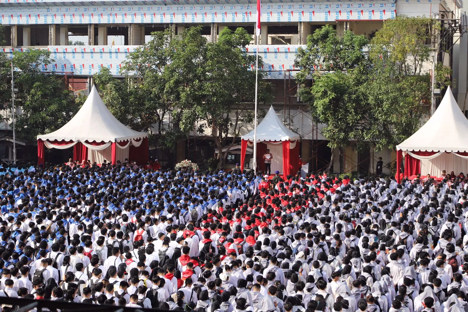 3.489 Mahasiswa Baru Untag Surabaya Jalani PKKMB 2022