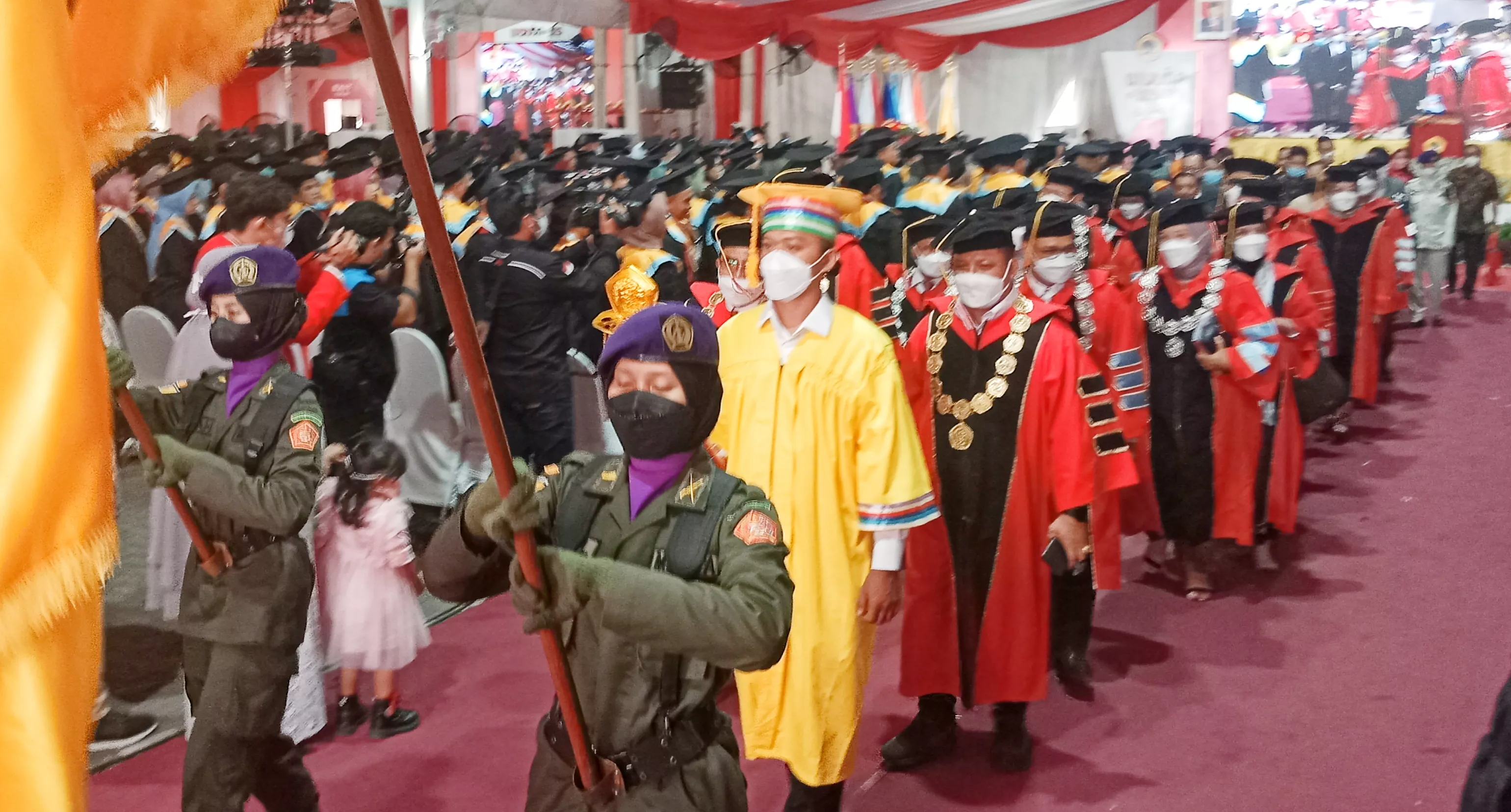 Untag Surabaya Kukuhkan 1.658 Wisudawan