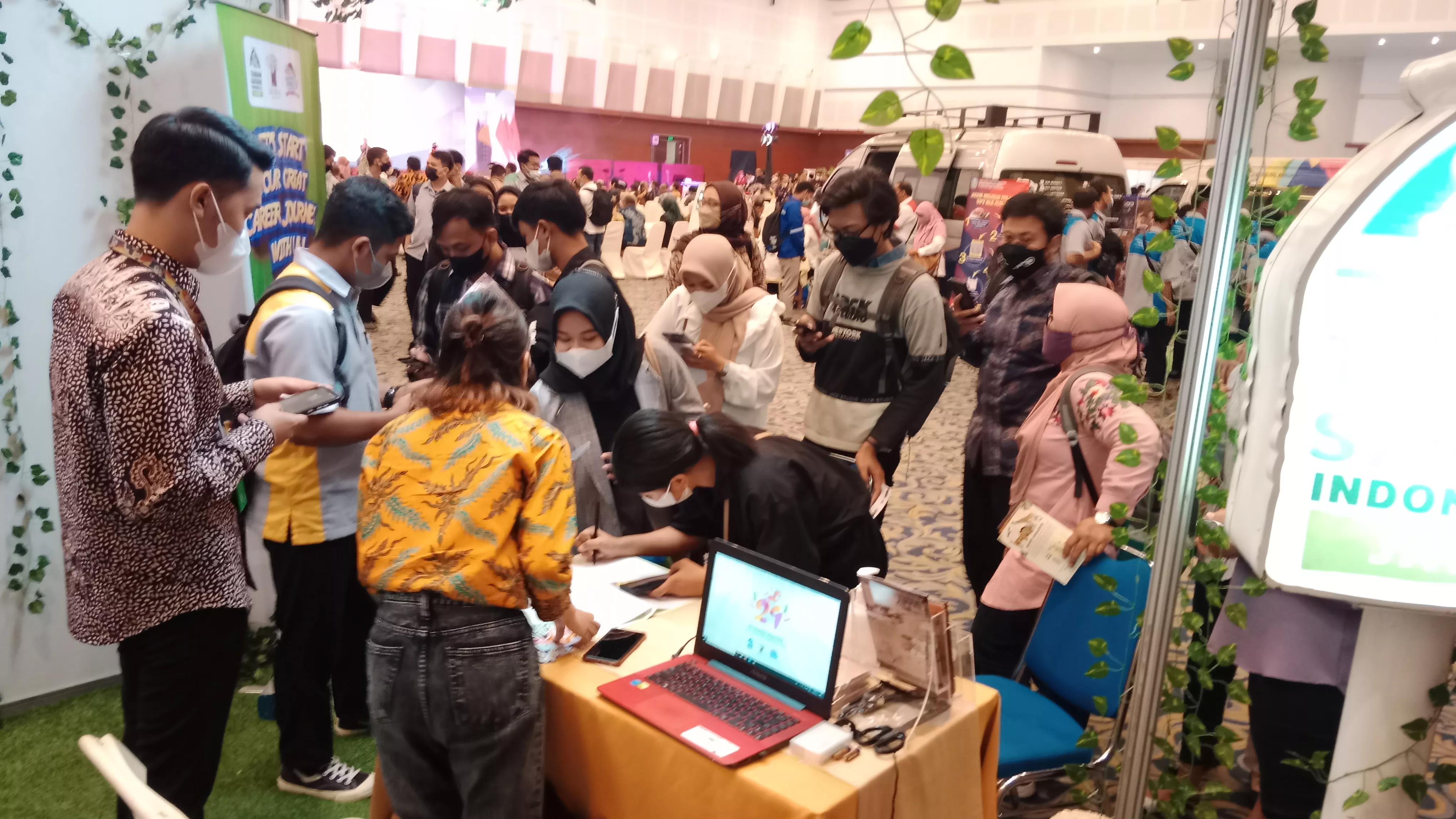 Sekdaprov Jatim Membuka Pekan Pasar Kerja Disnakertrans Jatim Tahun 2022