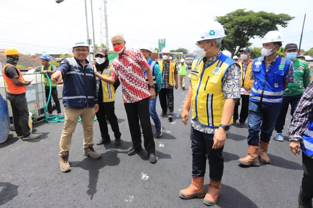 Kembali Tinjau Jembatan Wonokerto, Ganjar : Nanti Sore Kita Buka