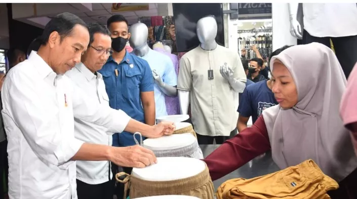 Presiden Pastikan Aktivitas Perekonomian Sektor Riil Berjalan Baik