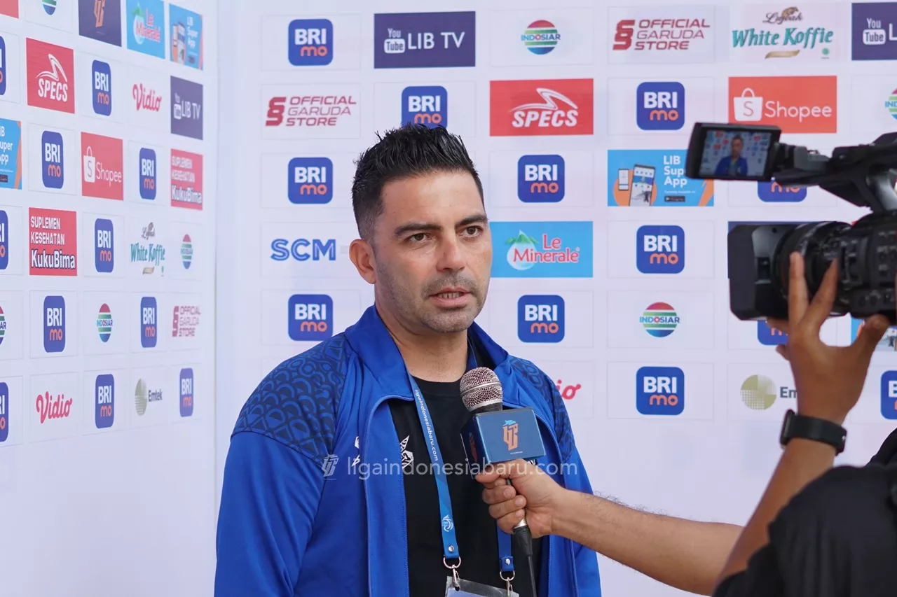 Arema FC Putus Javier Roca