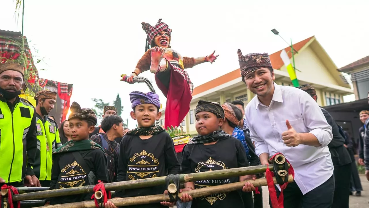 Lepas Pawai Ogoh-Ogoh di Tosari Pasuruan, Wagub Emil: Hari Suci Nyepi Momen Refleksi dan Kontemplasi