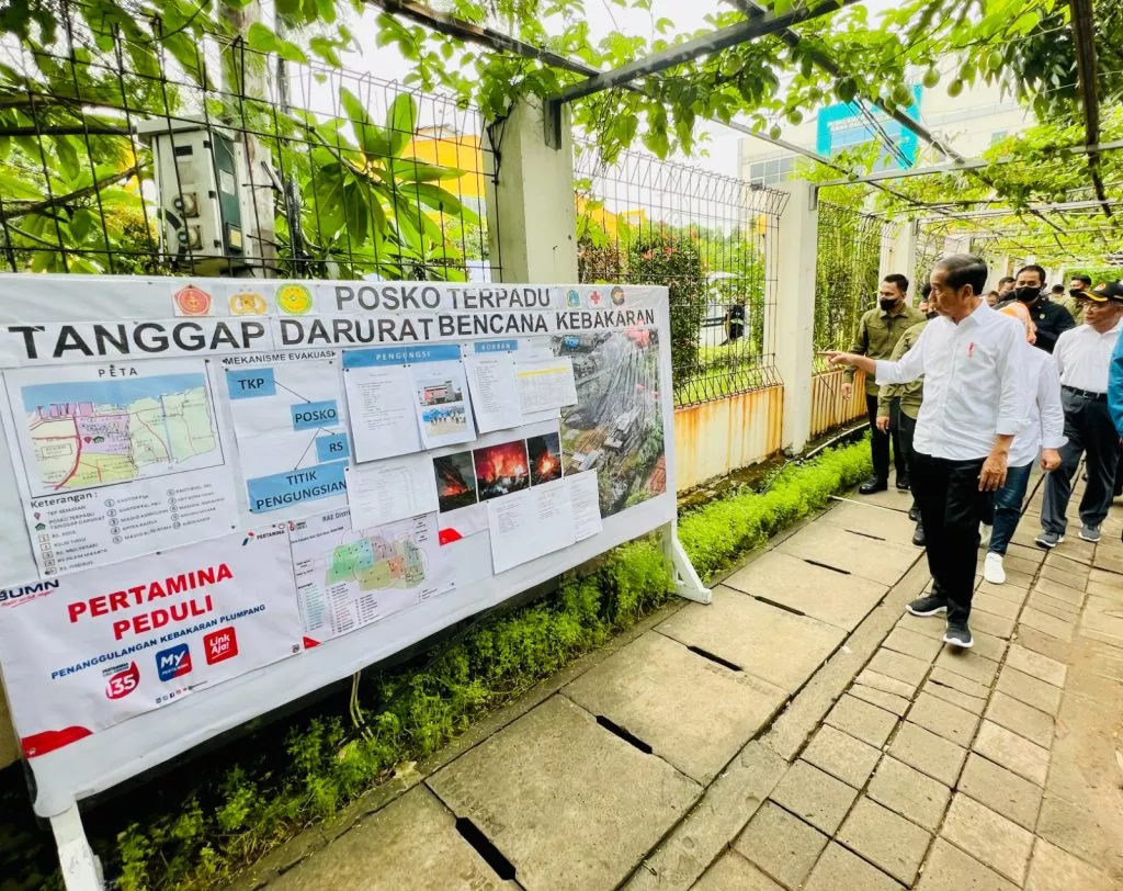 Presiden Instruksikan Jajaran Segera Cari Solusi Terkait Kebakaran TBBM Pertamina Plumpang