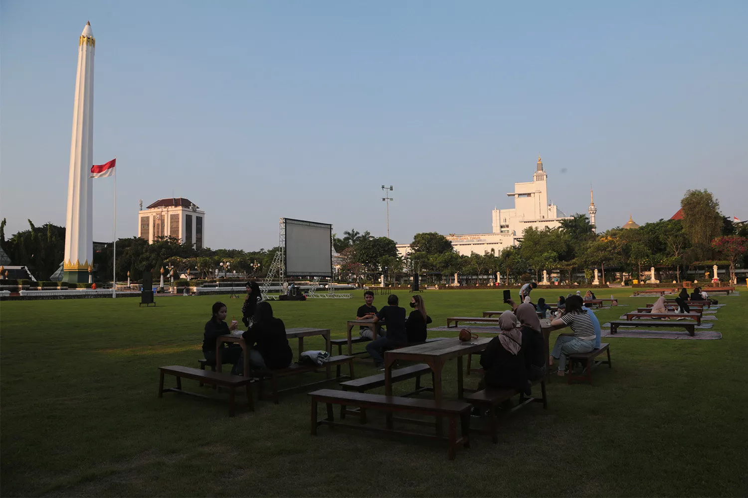 Sensasi Baru Menikmati Museum 10 November dan Tugu Pahlawan Berkonsep Tempo Dulu