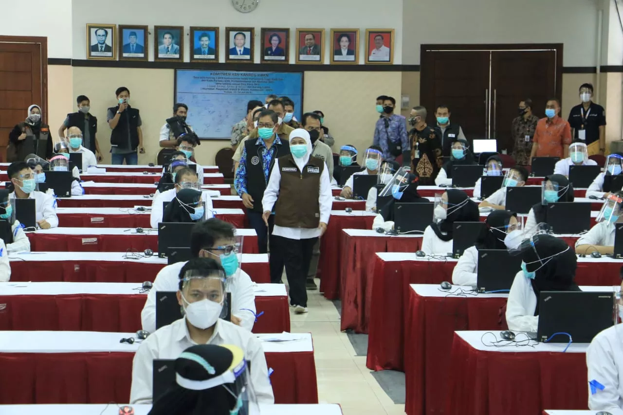 Gubernur Khofifah Ajukan Pengangkatan 6.141 Guru Honorer Lolos Passing Grade Jadi PPPK