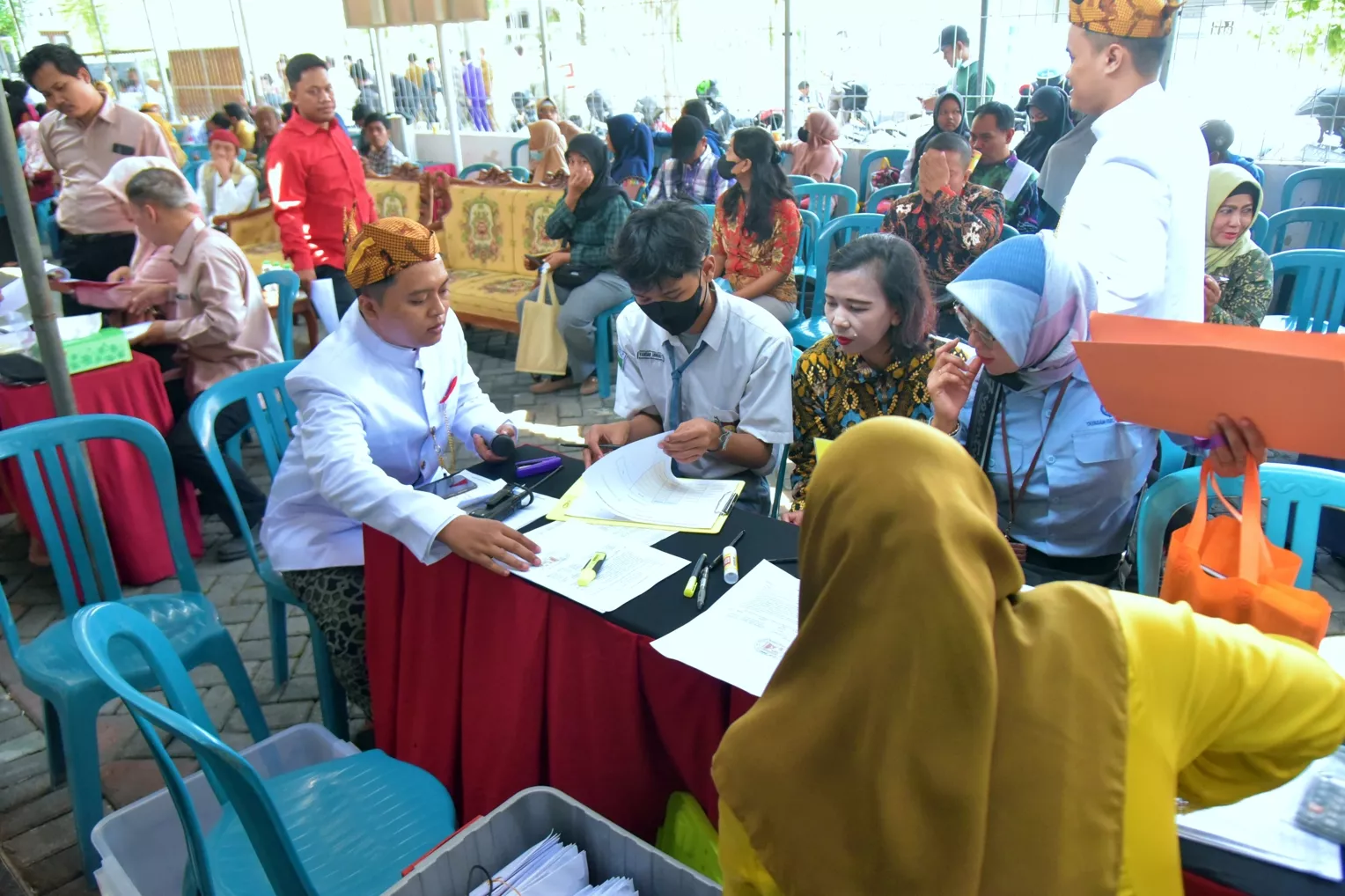 Pemkot dan Baznas Tebus 529 Ijazah Pelajar SMA/SMK Swasta se-Surabaya