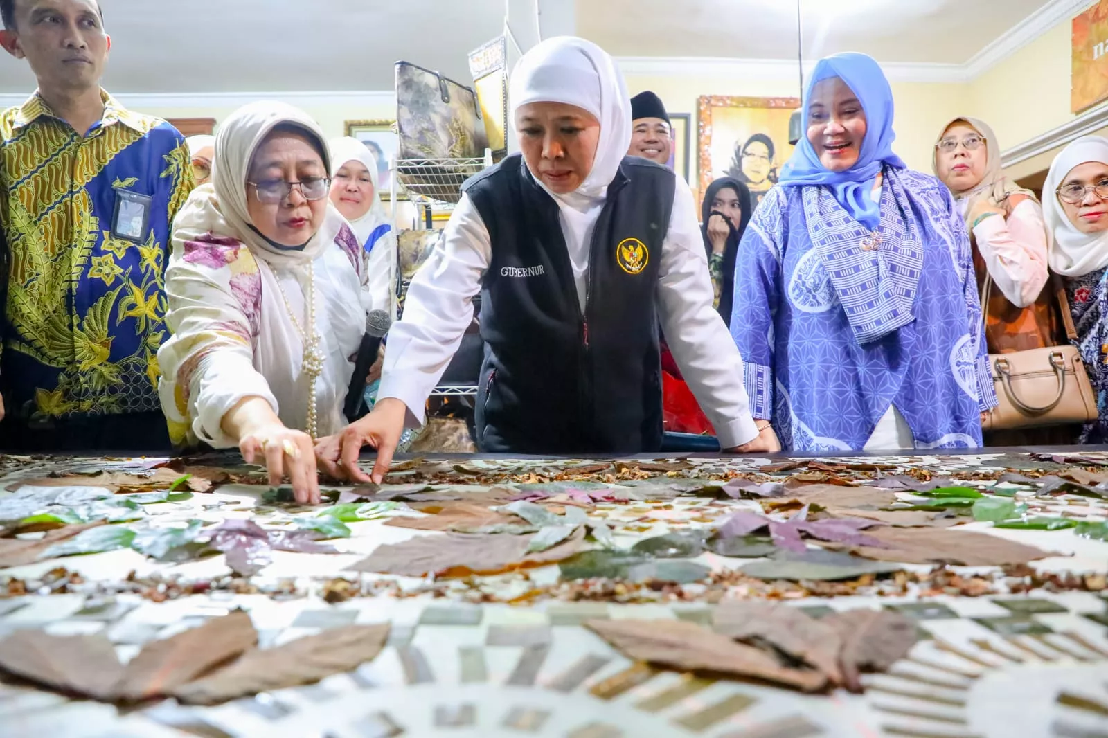 Berkonsep Out Of The Box, Gubernur Khofifah Resmikan Kampoeng Mandiri di Kedung Baruk Surabaya