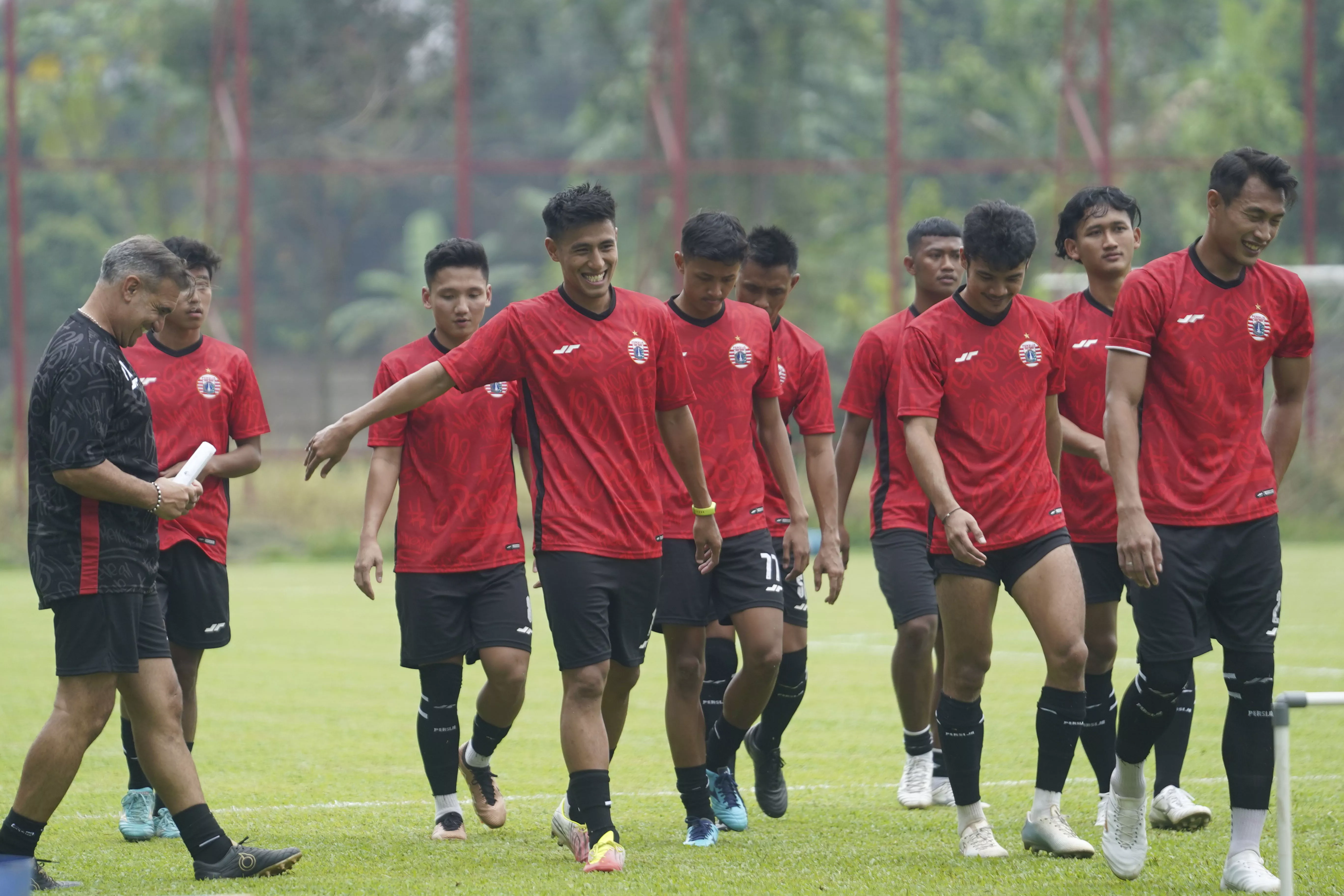Doll Pastikan Bursa Transfer Persija Belum Berhenti