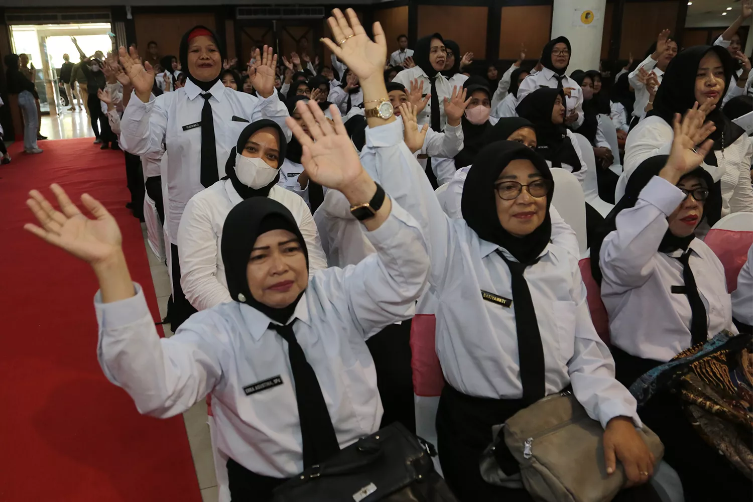 1.476 Guru PPPK di Kota Surabaya Terima SK Pengangkatan