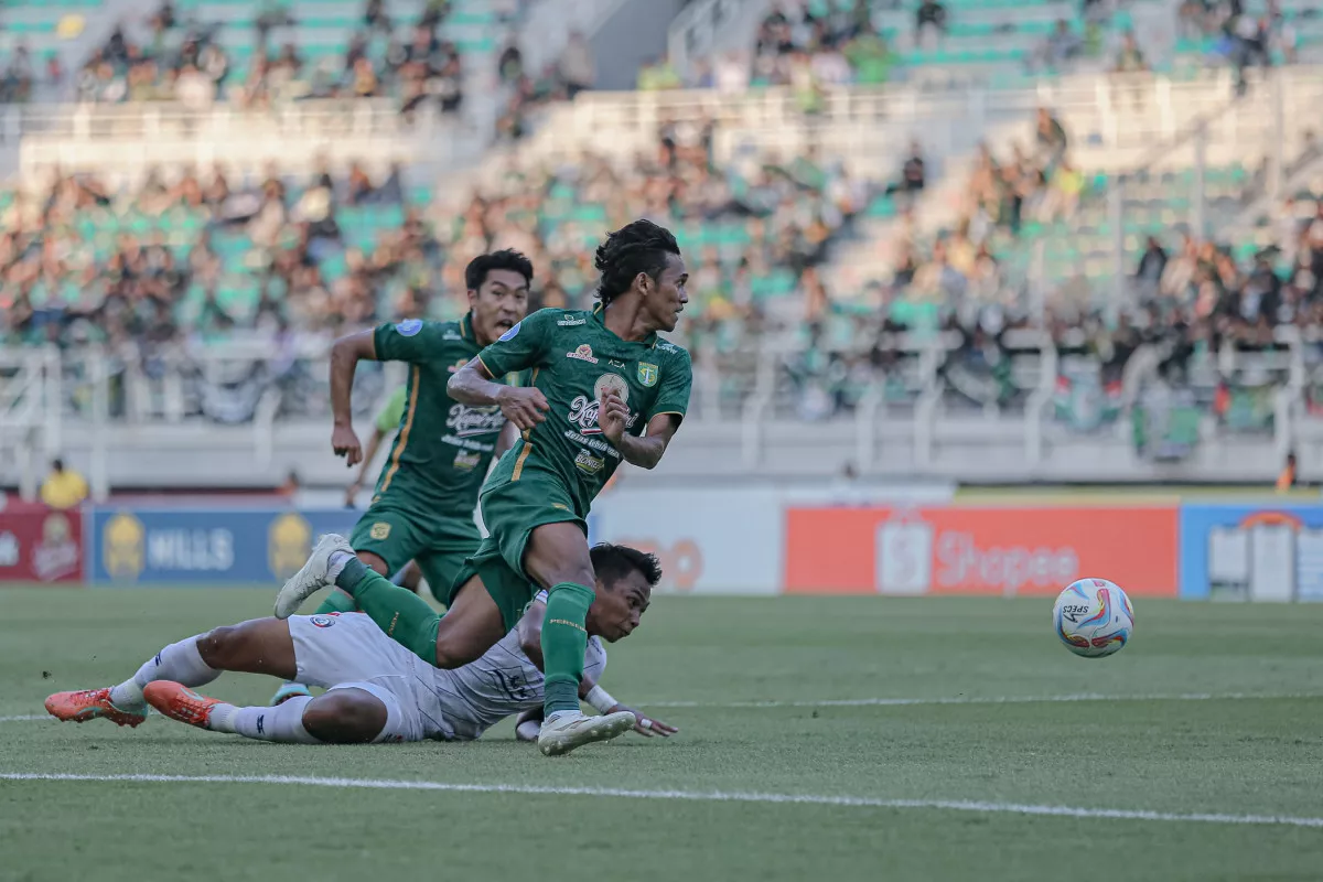 Kembali Lakukan Persiapan, Josep Gombau Ingin Persebaya Selalu Menang
