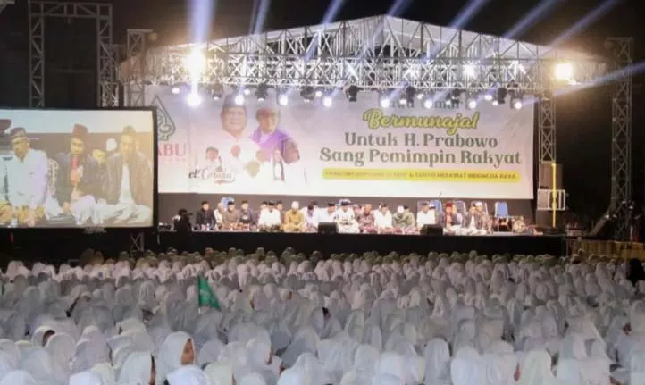 Bakal Capres Prabowo Dapat Dukungan Ribuan Kiai dan Santri di Jatim