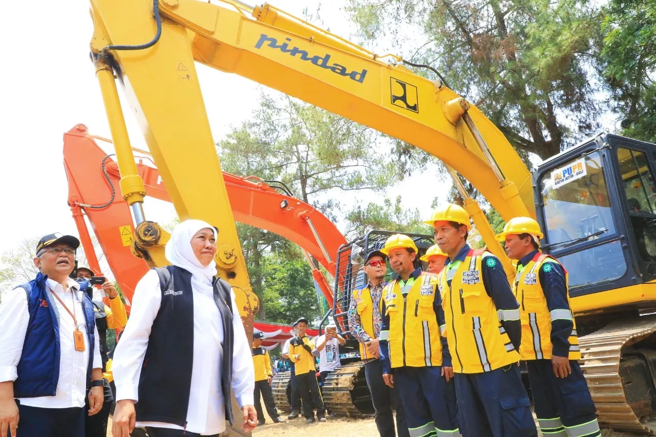 Gubernur Khofifah Pimpin Apel Kesiapsiagaan Hadapi El Nino dan Banjir