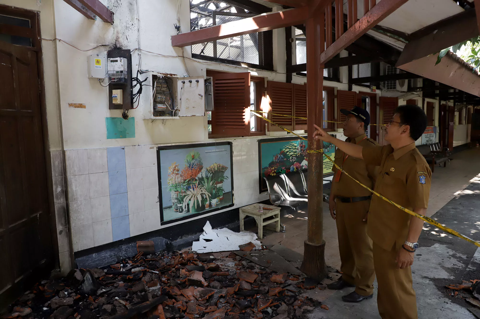 Pasca Kebakaran di SDN Dr. Soetomo V, Pemkot Surabaya Alihkan Pembelajaran via Daring