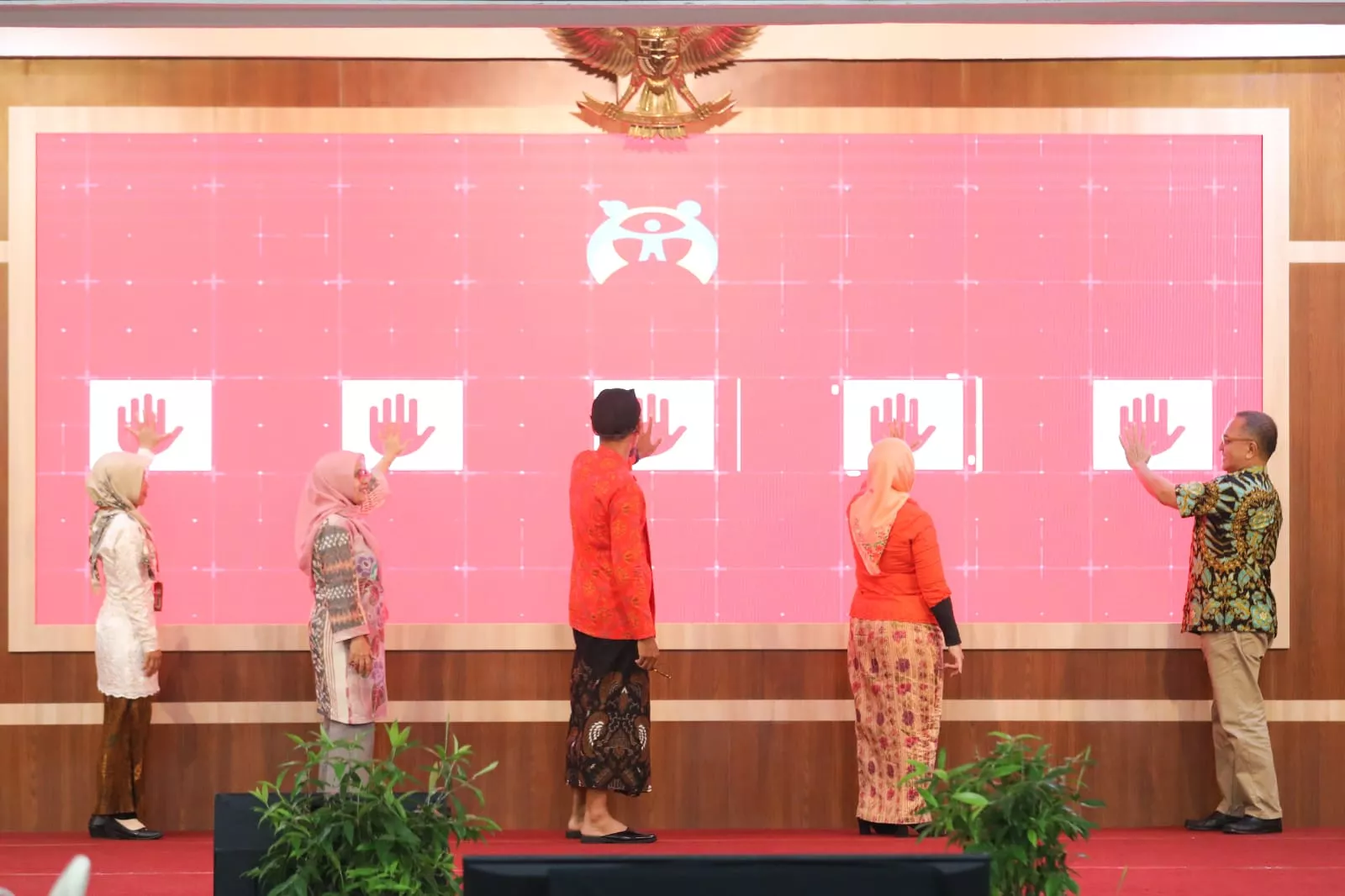 Lindungi Perempuan dan Anak, Pemprov Jateng Aktifkan Layanan SAPA 129 Terintegrasi