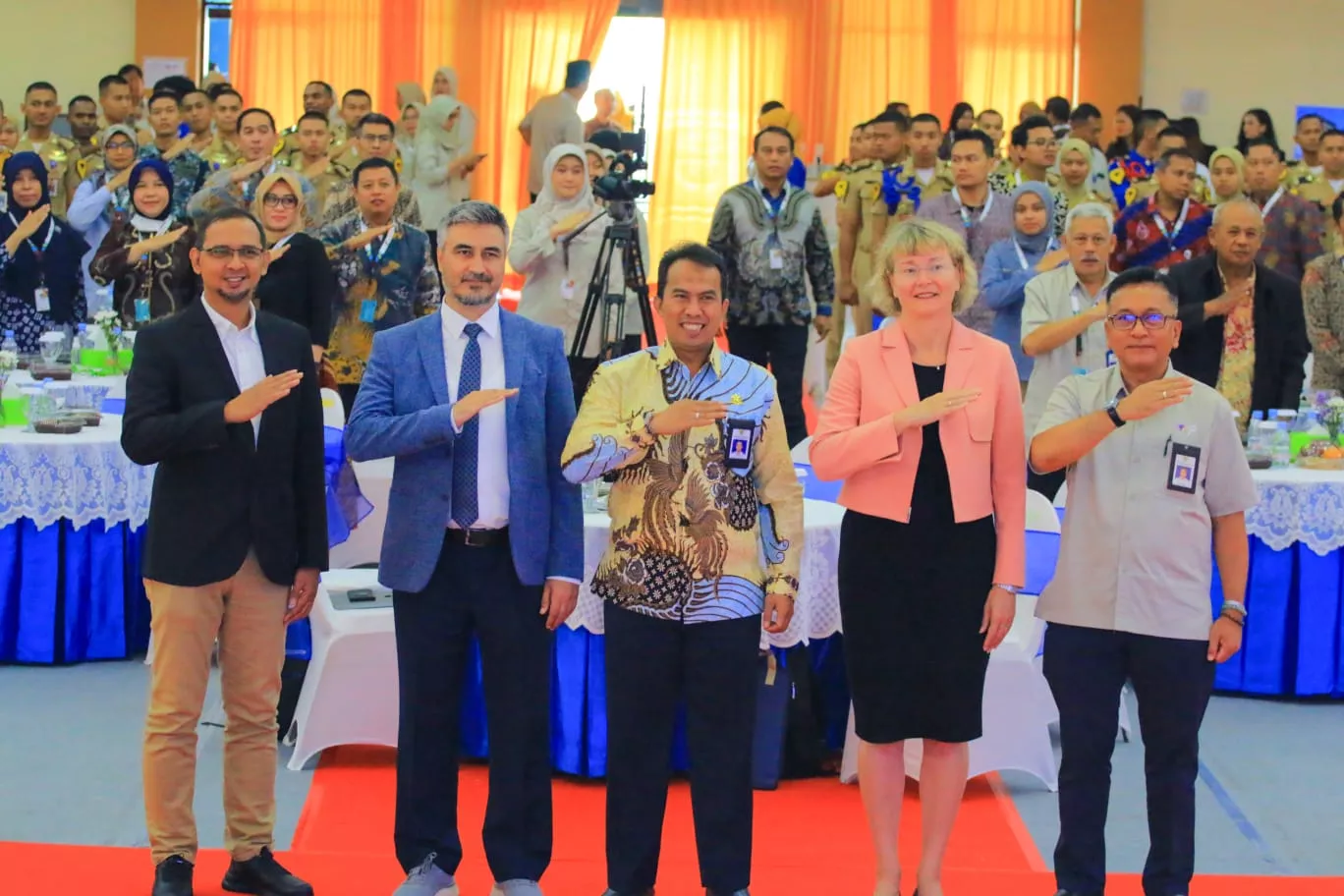 Rutin Gelar ICATEAS dan SNITP, Poltekbang Surabaya Gandeng Lima Universitas Ternama