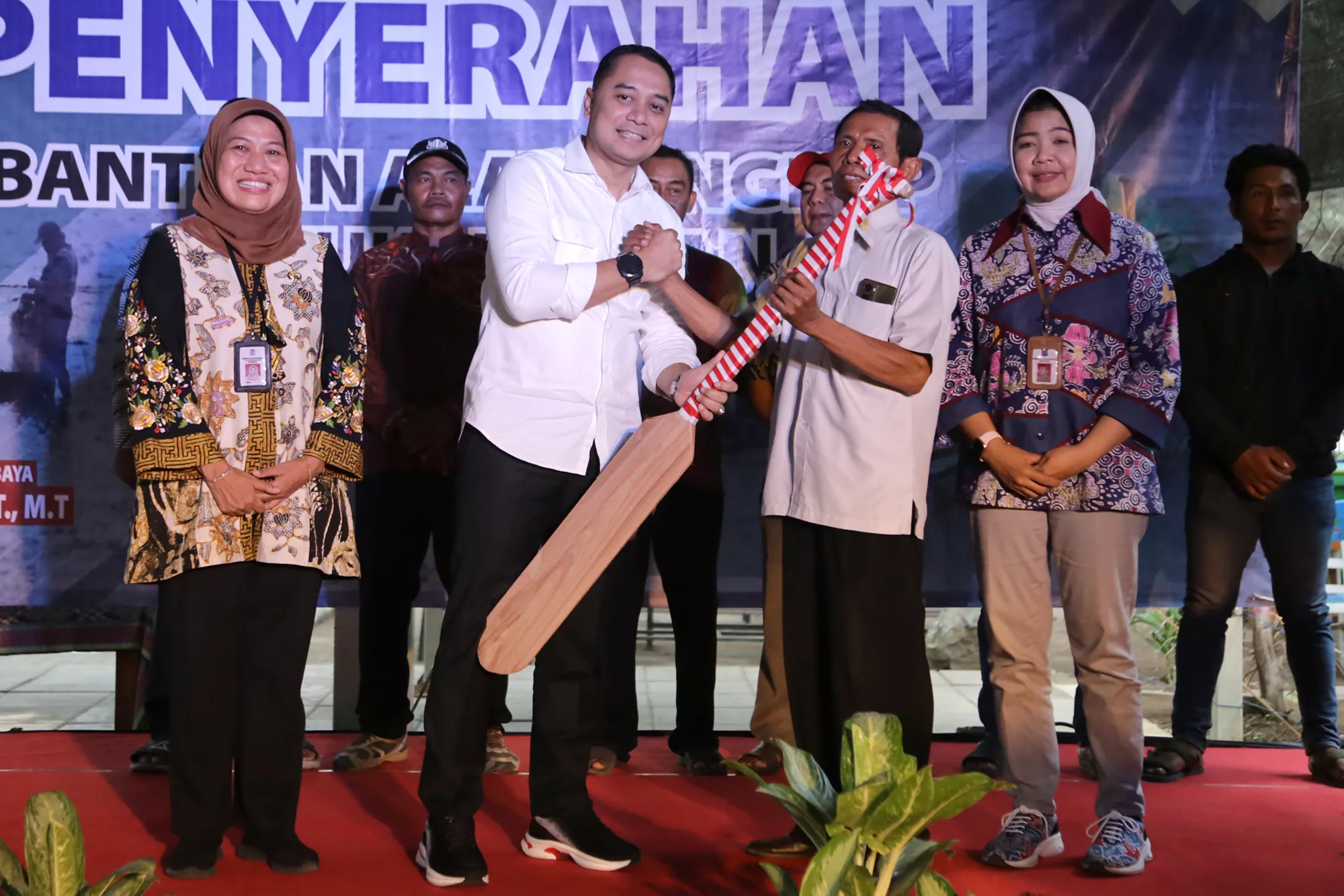 Pemkot Surabaya Bantu Ratusan Alat Tangkap Ikan untuk KUB Nelayan di Tiga Wilayah Kecamatan