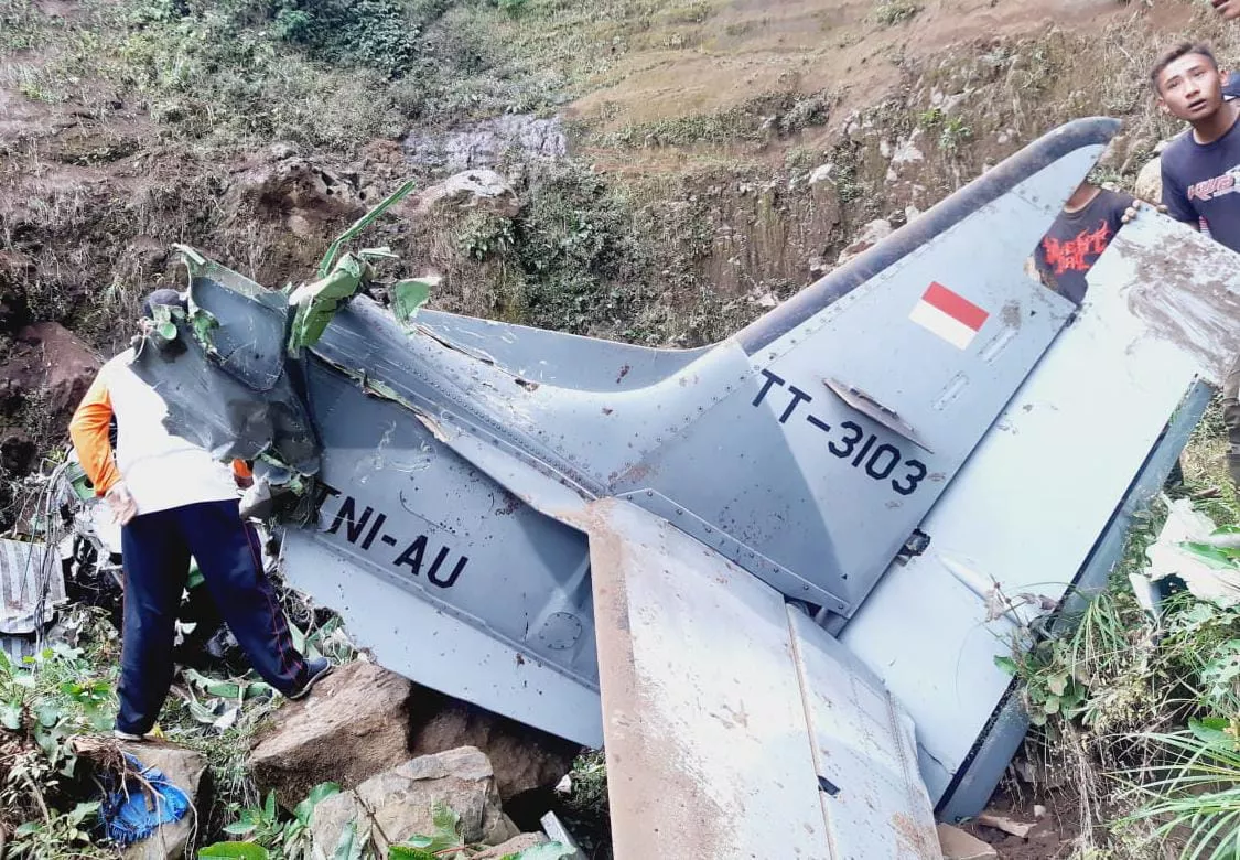 Dua Pesawat Tempur TNI AU Jatuh di Pasuruan Jatim, 4 Korban Sudah Dievakuasi
