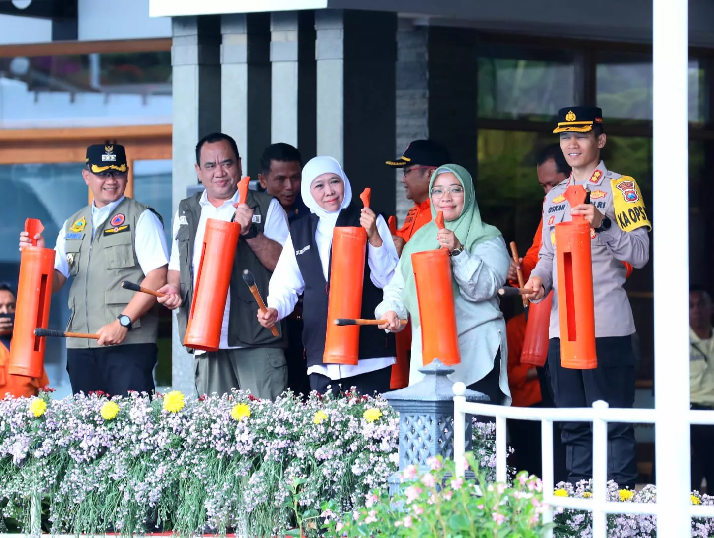 Gubernur Khofifah: Lakukan Mitigasi, Pastikan Peralatan dan Personel Semua dalam Kondisi Siap Siaga