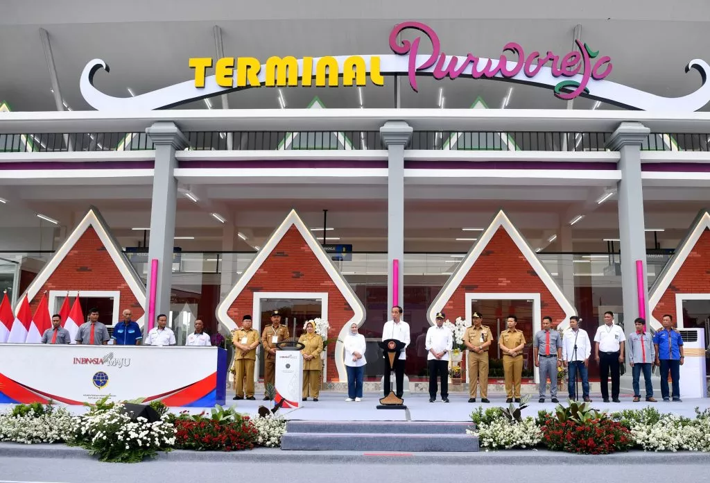 Presiden Jokowi Apresiasi Pembangunan Empat Terminal Penumpang Tipe A di Jawa