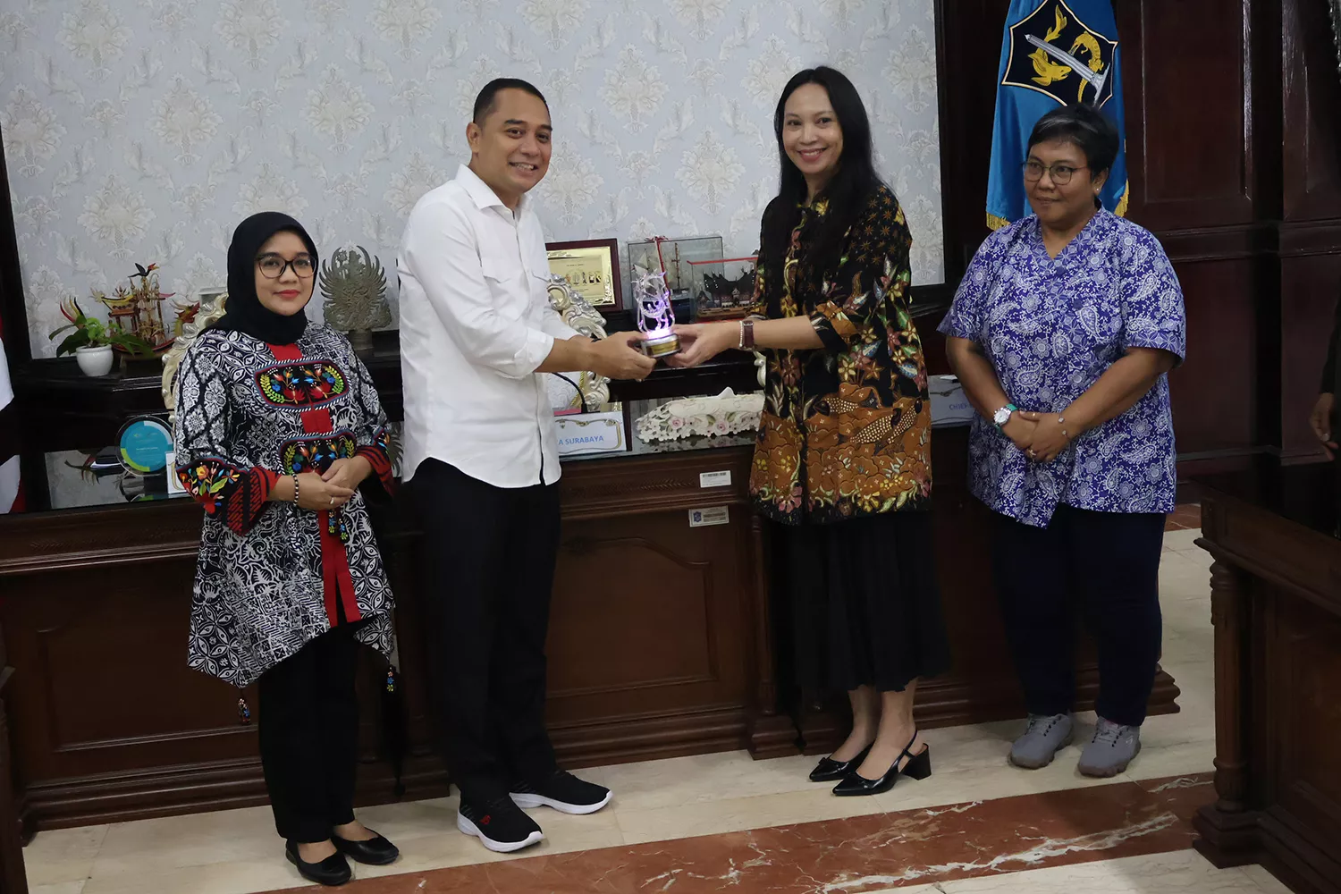 Wujudkan Pelayanan Kesehatan Terintegrasi, Wali Kota Eri Cahyadi Kerahkan Nakes di Posyandu