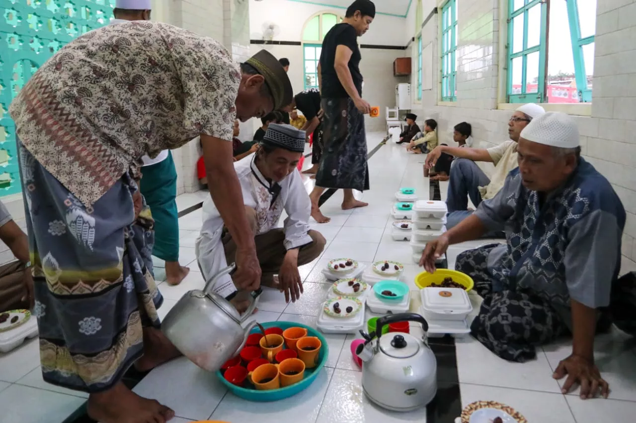 Kopi Arab Rempah, Minuman Takjil Ramadan di Masjid Layur Semarang