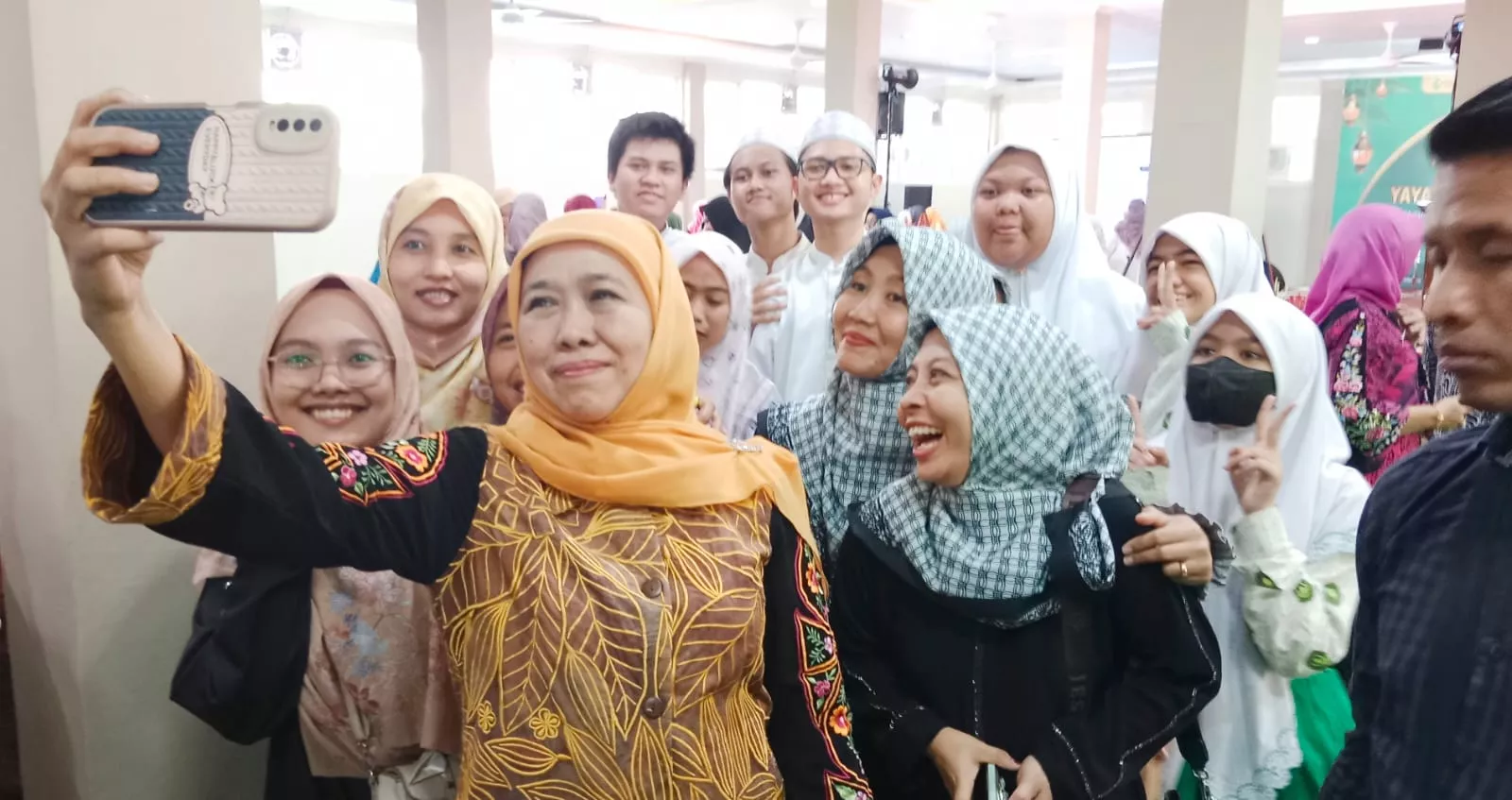 Halal Bihalal Keluarga Besar Yayasan Khadijah, Khofifah Bangga Kualitas Pendidikan Terus Meningkat dan Lahirkan Lulusan Berkualitas