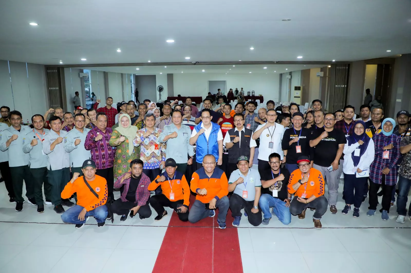 Hadiri Rakor Penanganan Darurat Bencana Bersama Media Massa, Pj Gubernur Adhy Sebut Strategi Pentahelix Terbukti Jitu Dalam Penanganan Bencana di Jatim