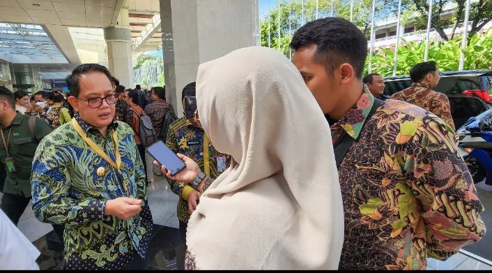 Pj. Gubernur Jawa Timur Hadiri Penyampaian Laporan Keuangan di Jakarta