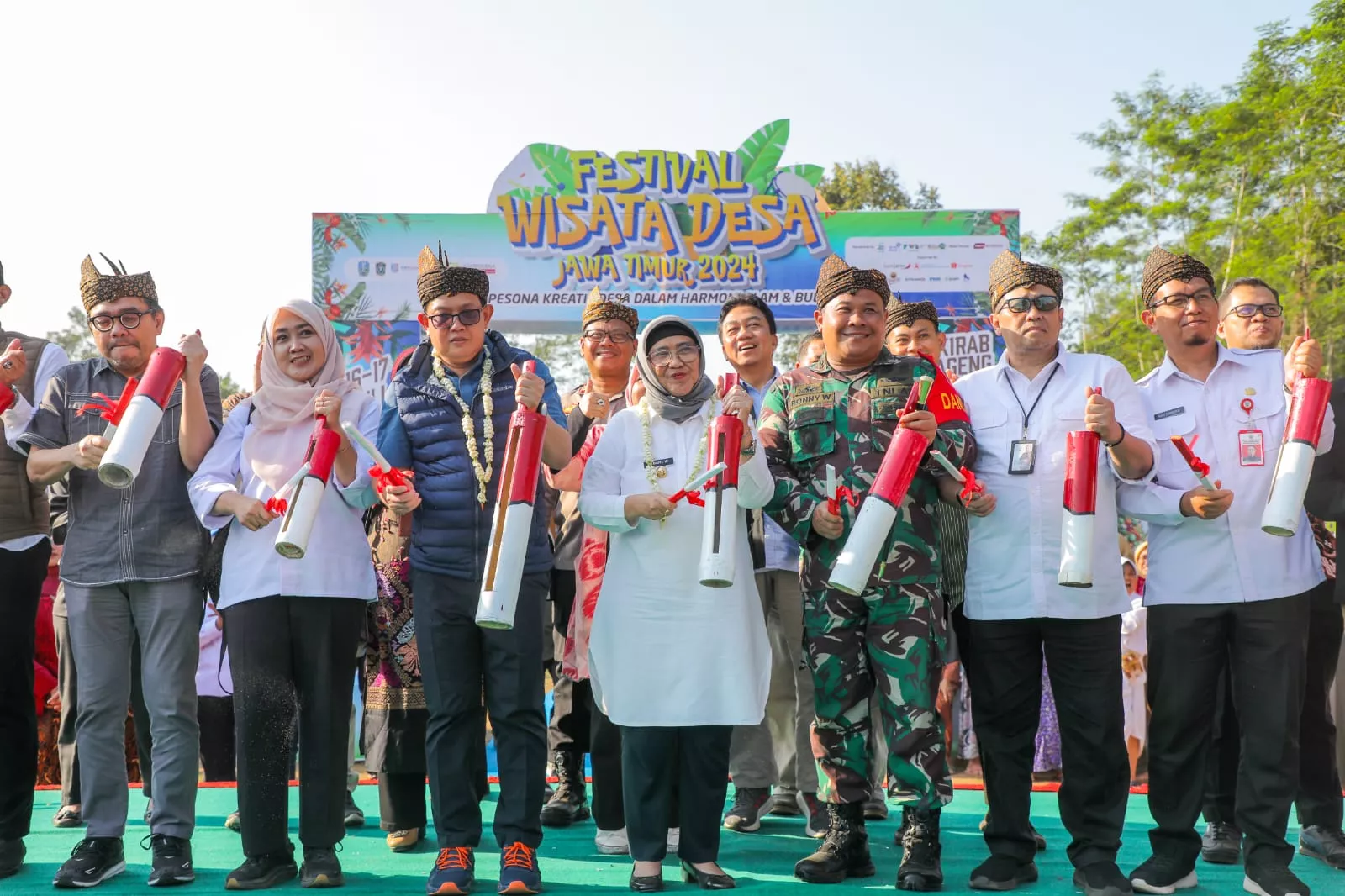 Pj. Gubernur Jatim Resmikan Wisata Glamping di Desa Tumpak Selo