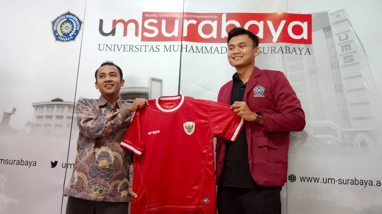 Komang Teguh Trisnanda Tambah Deretan Atlet yang Kuliah di UM Surabaya