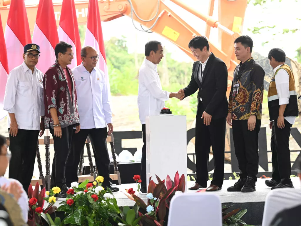 Presiden Jokowi Lakukan Peletakan Batu Pertama Pembangunan Delonix Nusantara di Ibu Kota Nusantara