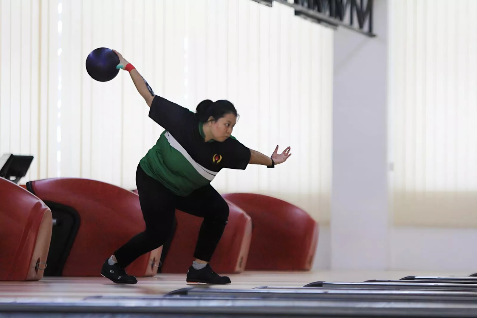 Jawa Timur Raih Emas di Nomor Single Putri Bowling PON XXI Aceh-Sumut 2024