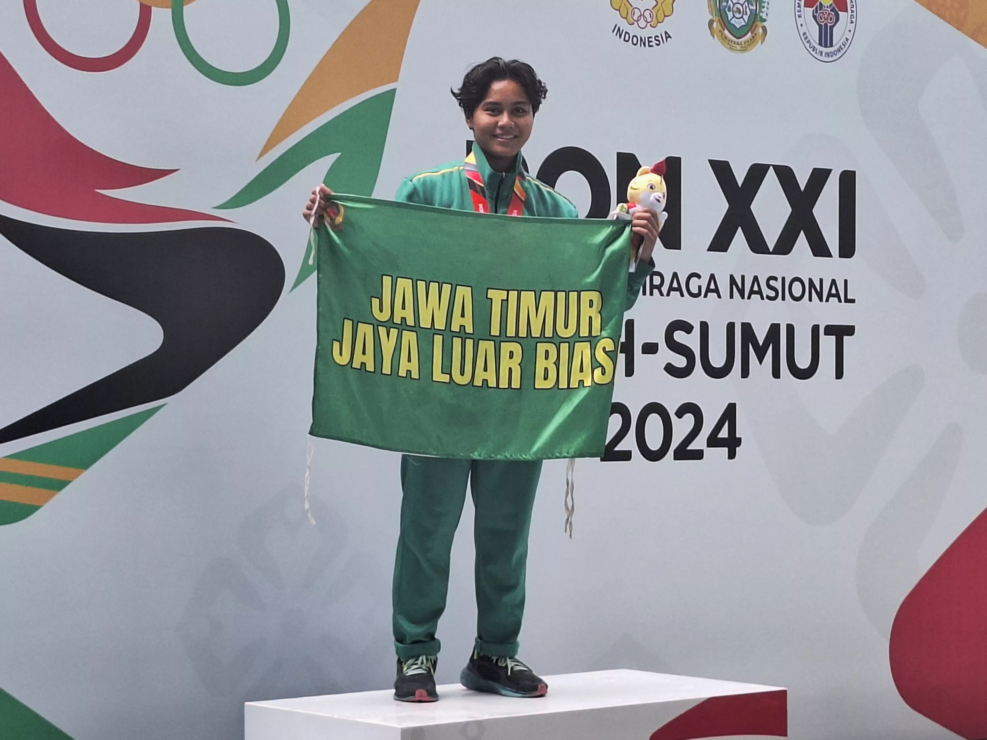 Gladies Lariesa, Sang Bintang Muda Loncat Indah Jawa Timur Raih Emas Ketiga di PON XXI