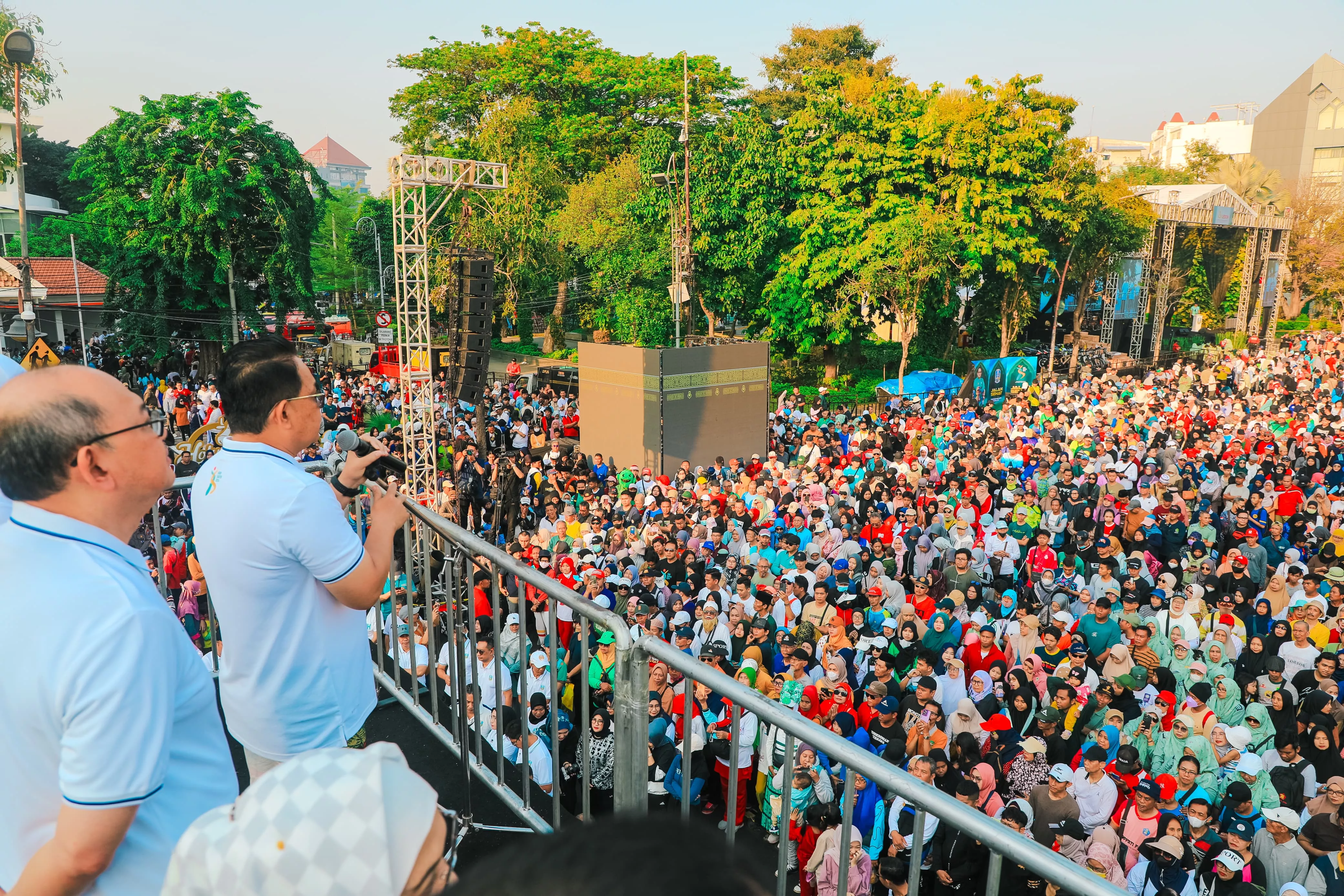 Dishub Surabaya Gelar Operasi Gabungan Tertibkan Parkir Liar di Depan Grand City Mall
