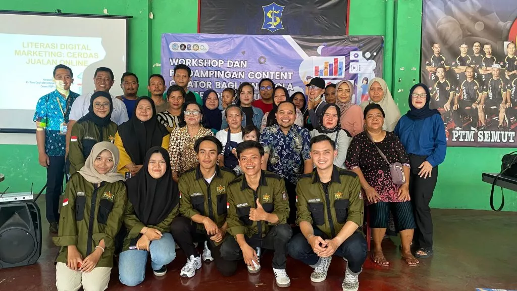 Universitas Hang Tuah Dorong Pengelola Wisata Kuliner Semolowaru Tingkatkan Kompetensi Digital Lewat Workshop Content Creator