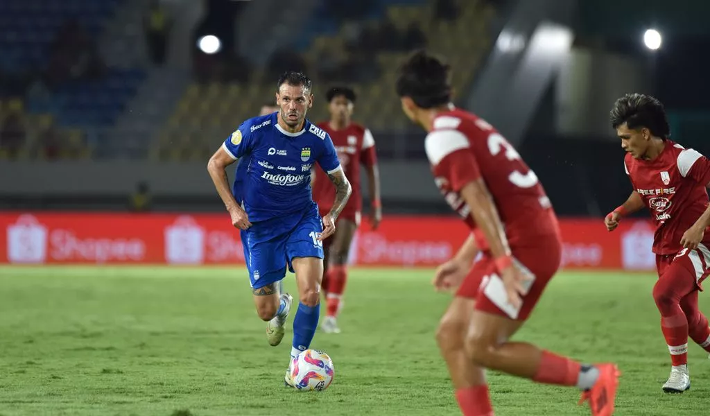 PERSIB Juara Paruh Musim: Marc Klok dan Tyronne del Pino Ingatkan Tantangan yang Masih Panjang