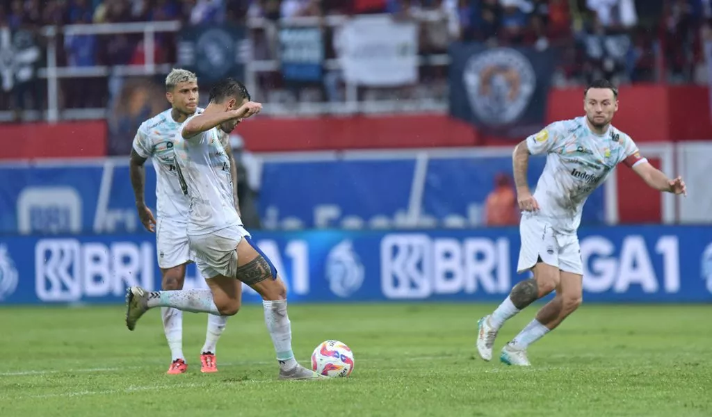 PERSIB dan Keunggulan Bola Mati: Senjata Andalan di Liga 1 2024/25