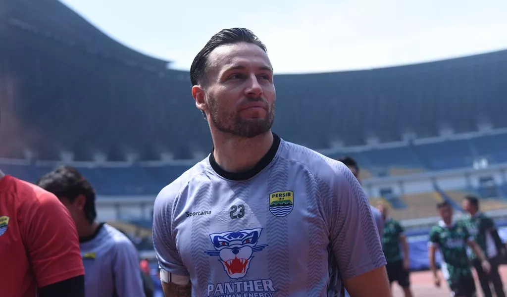 Marc Klok Waspadai Persija, Ingin Jaga Rekor Tandang PERSIB