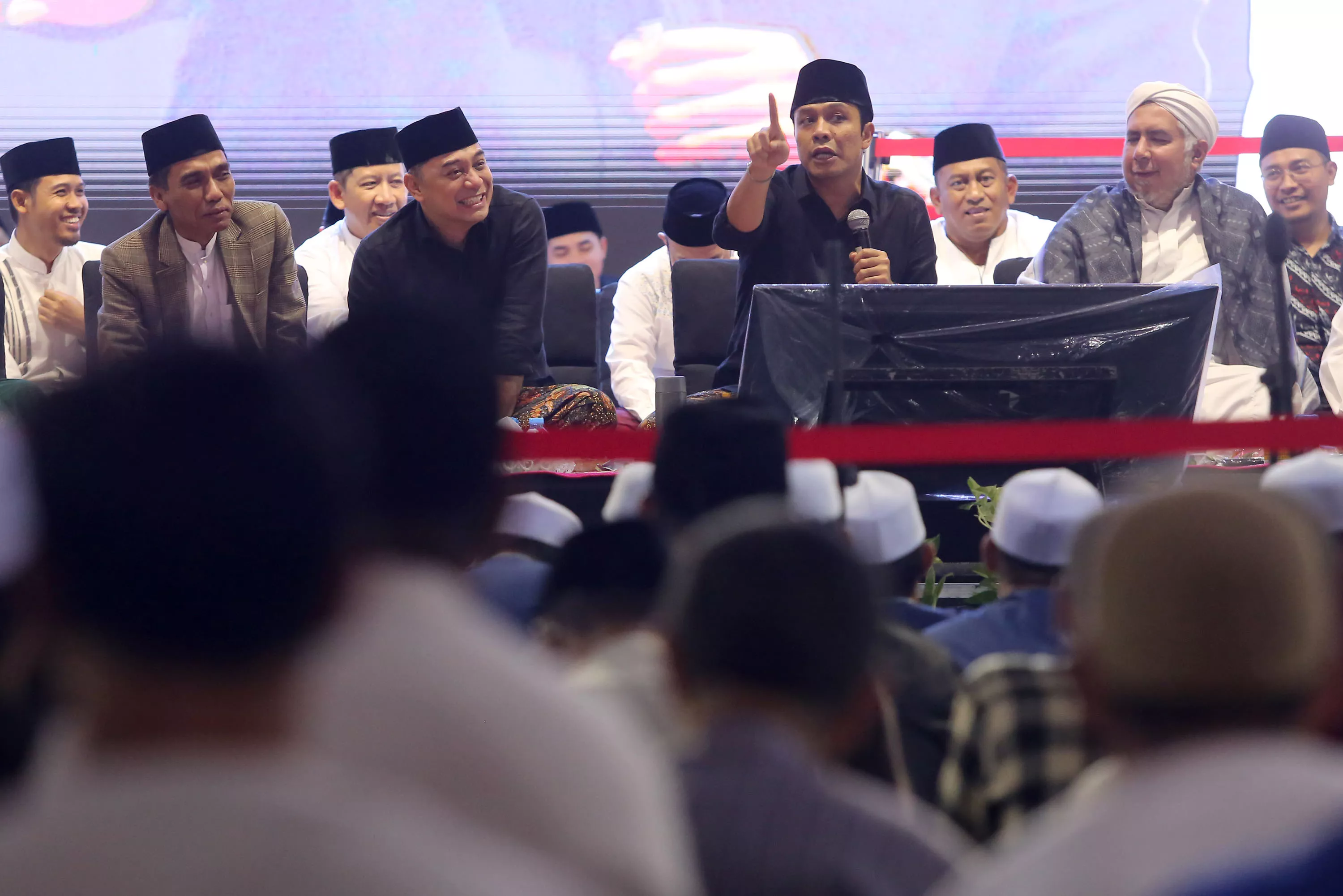 Tabligh Akbar Gus Kautsar Meriahkan Puncak QRIS Bank Jatim Ramadan Vaganza 2025 di Surabaya