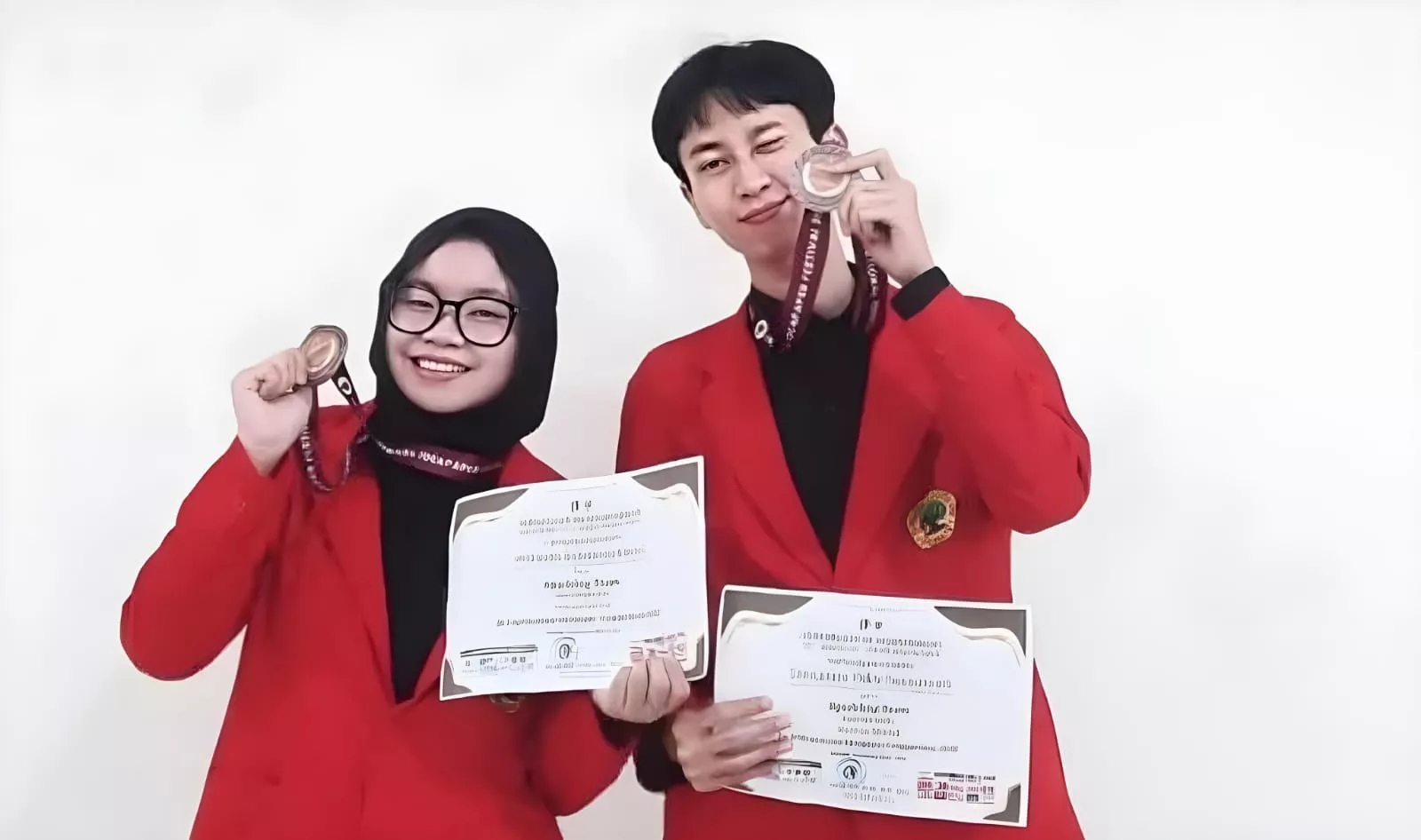 Tim Mahasiswa Untag Surabaya Raih Perunggu di IIFEST 2025 dengan Inovasi Jalan Ramah Lingkungan