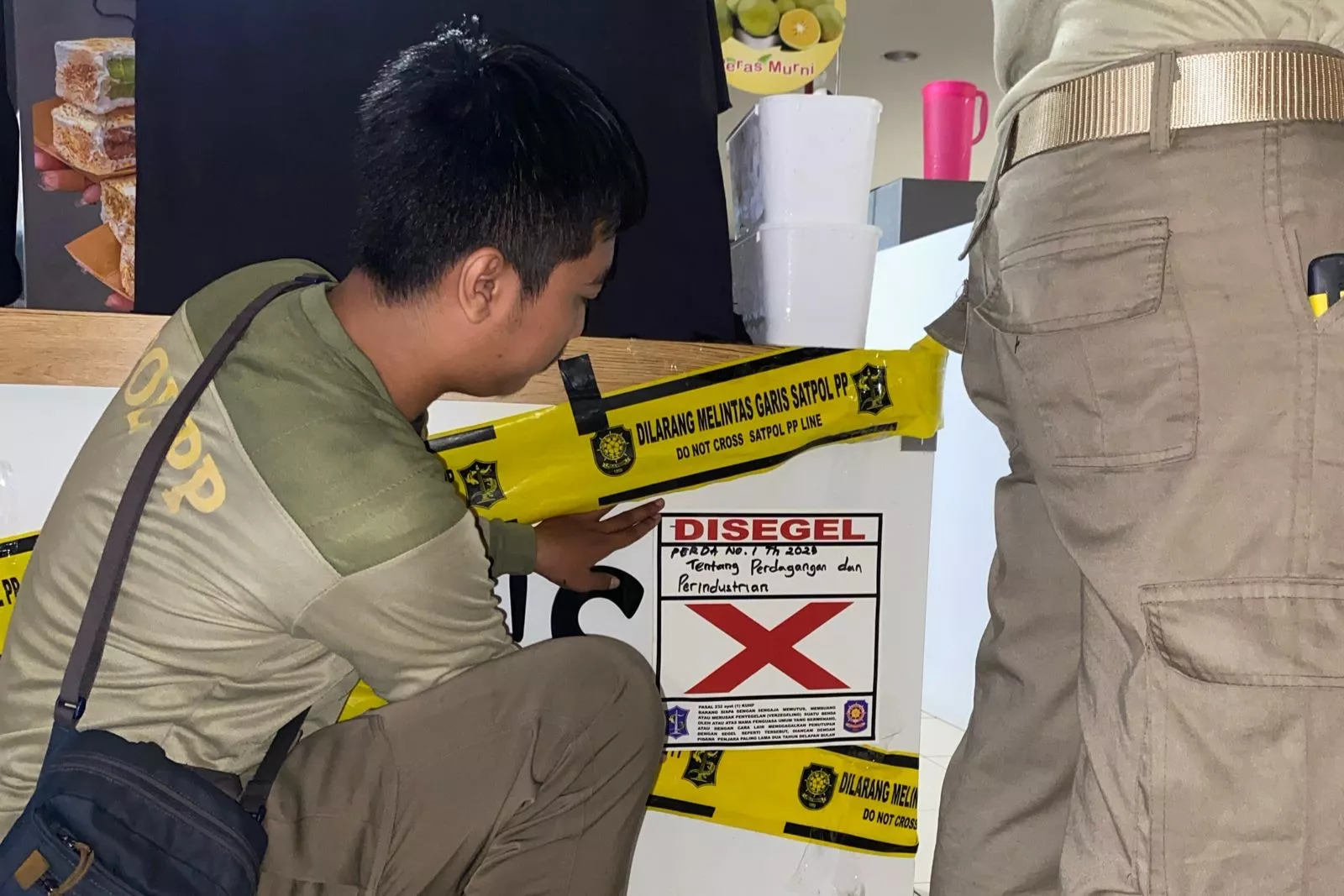 Stan Es Krim Viral karena Alkohol, Satpol PP Surabaya Bertindak Tegas
