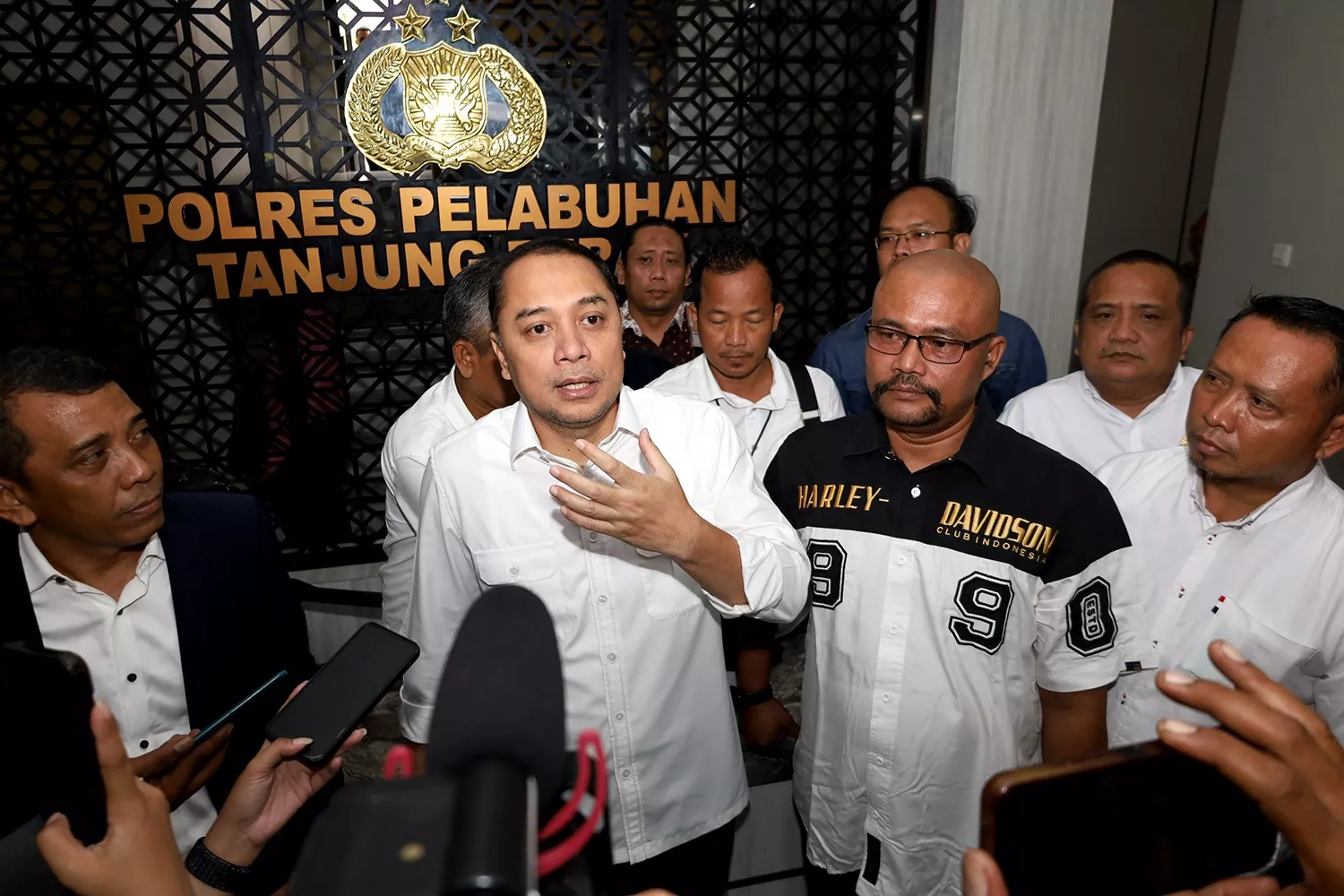 Langkah Cepat Wali Kota Eri Cahyadi: Kawal Laporan Dugaan Penahanan Ijazah Hingga ke Polisi