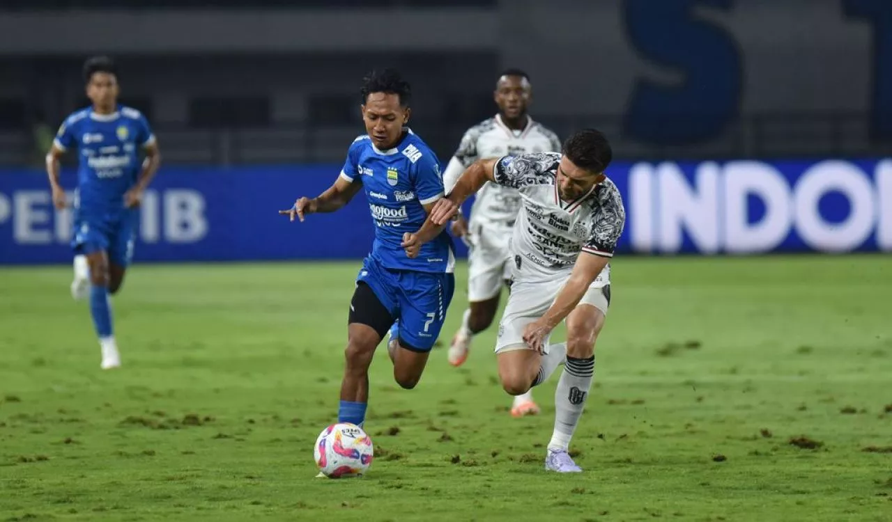 PERSIB Bangkit dan Menang, Bojan Hodak Tetap Soroti Evaluasi Tim