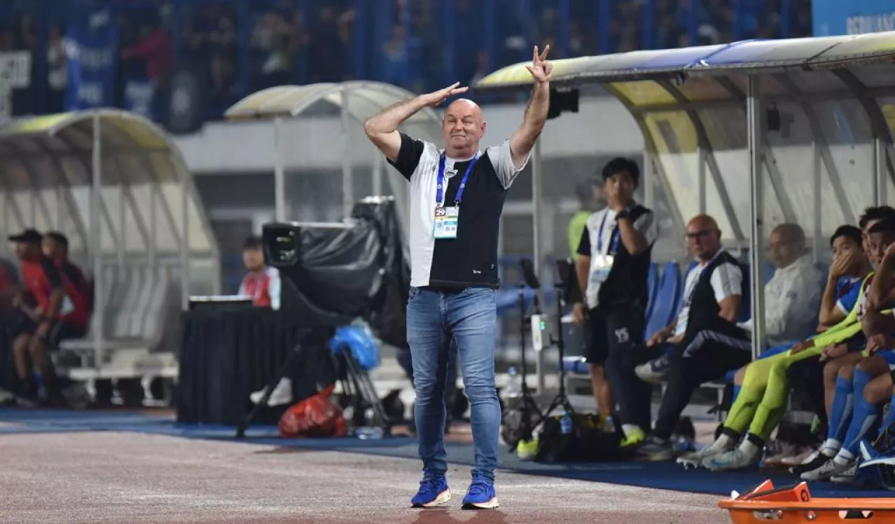PERSIB Waspadai PSS Sleman Meski Terpaut Jauh di Klasemen, Bojan Hodak: "Ini Justru Laga yang Paling Sulit"