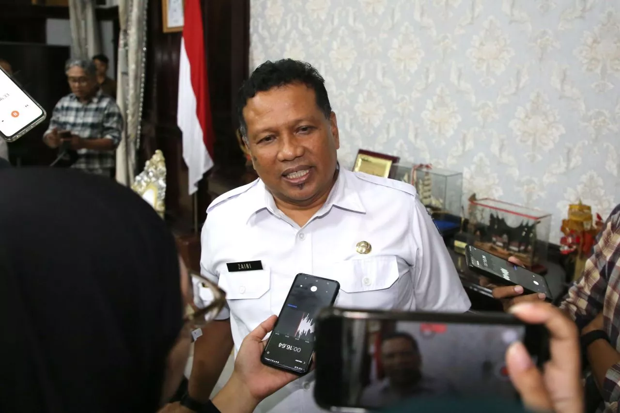 Ijazah yang Kembali ke Pelukan: Upaya Pemkot Surabaya Membela Hak Pekerja Muda
