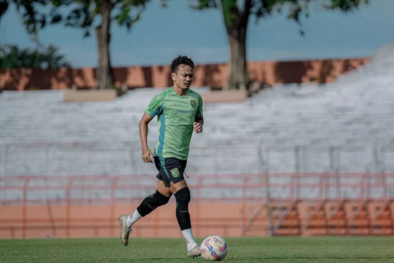 Bangkit dari Cedera, Muhammad Hidayat Kembali Berseragam Persebaya: "Yang Paling Penting Bagi Saya Adalah Dia"