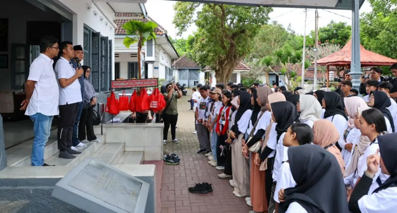 Mewarisi Api Perjuangan Bung Karno, 100 Ketua OSIS Napak Tilas ke Istana Gebang