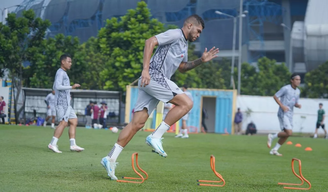 Berguinho, PERSIB, dan Asa Menyatukan Irama Menuju Musim Panjang
